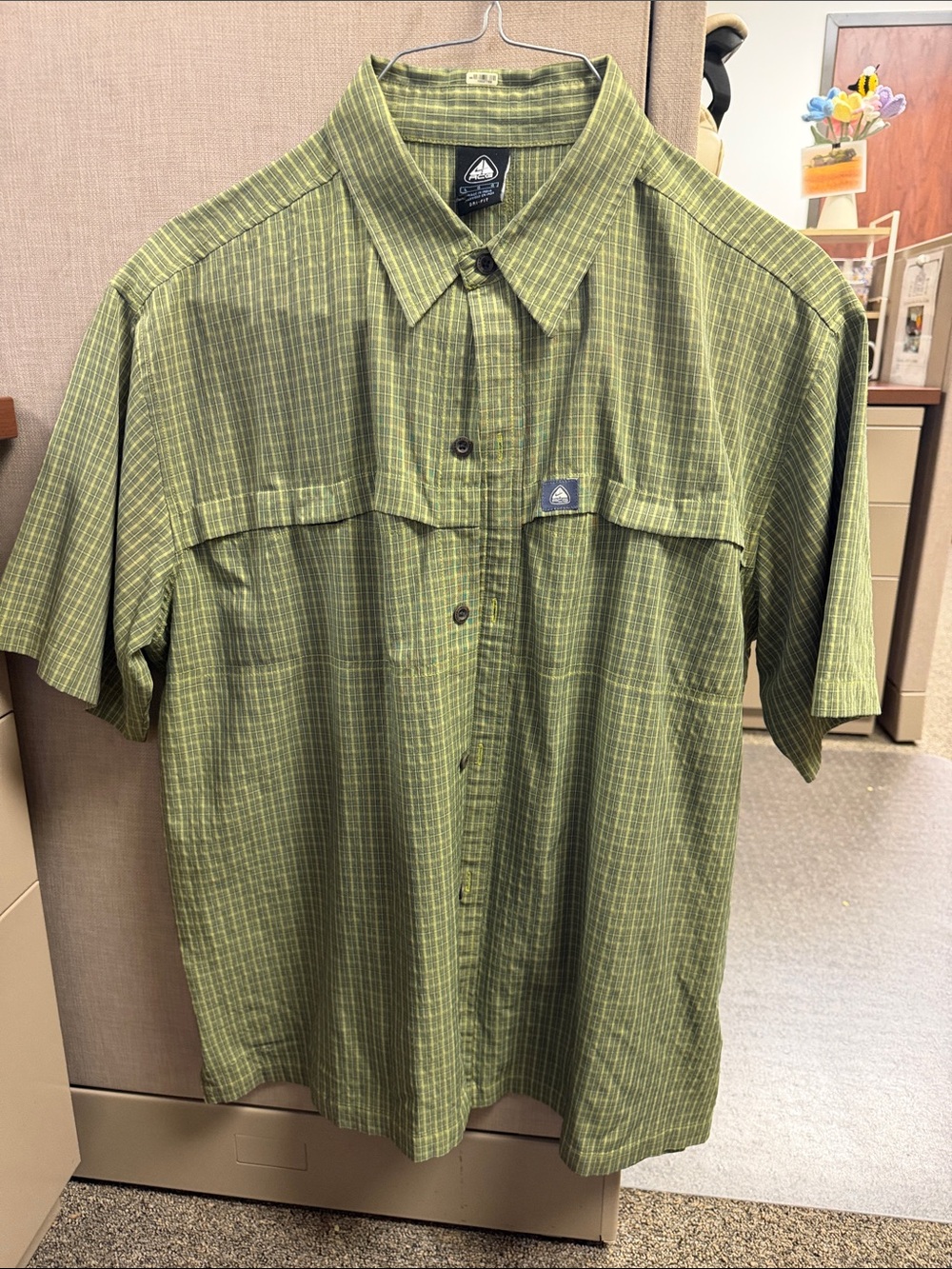 Nike ACG Men's Short-Sleeve Button-Up Shirt - Olive Green Plaid